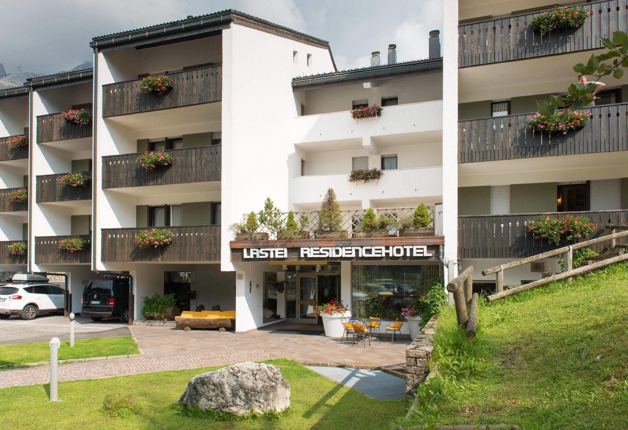 Aparthotel Lastei 3*