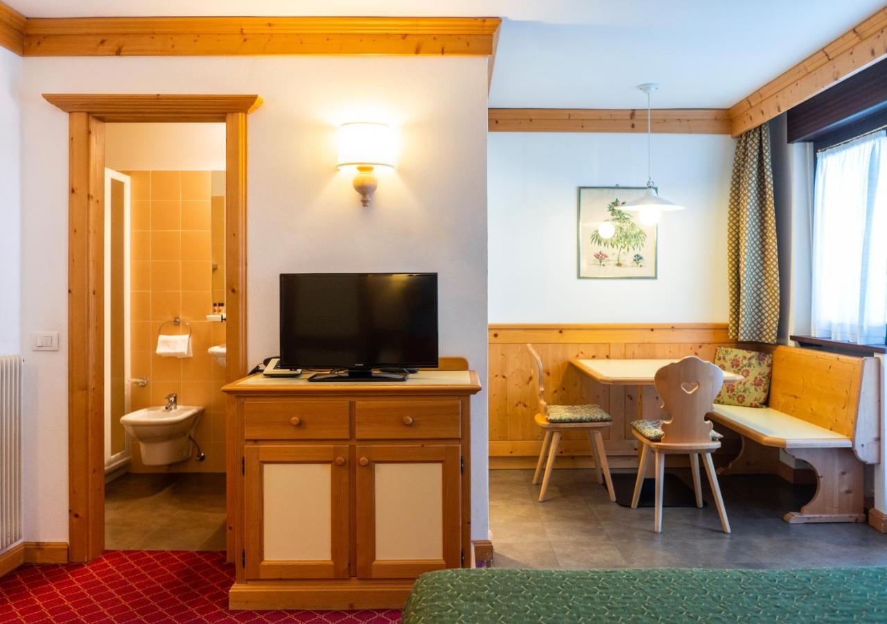 Aparthotel Lastei