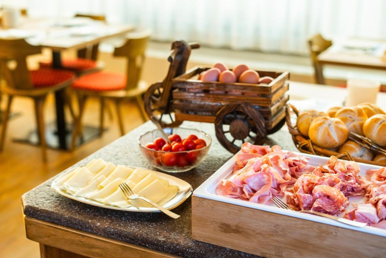Lastei Aparthotel 3*