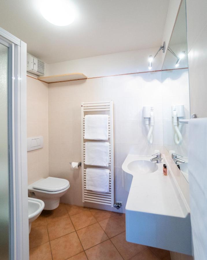 Aparthotel Lastei 3*